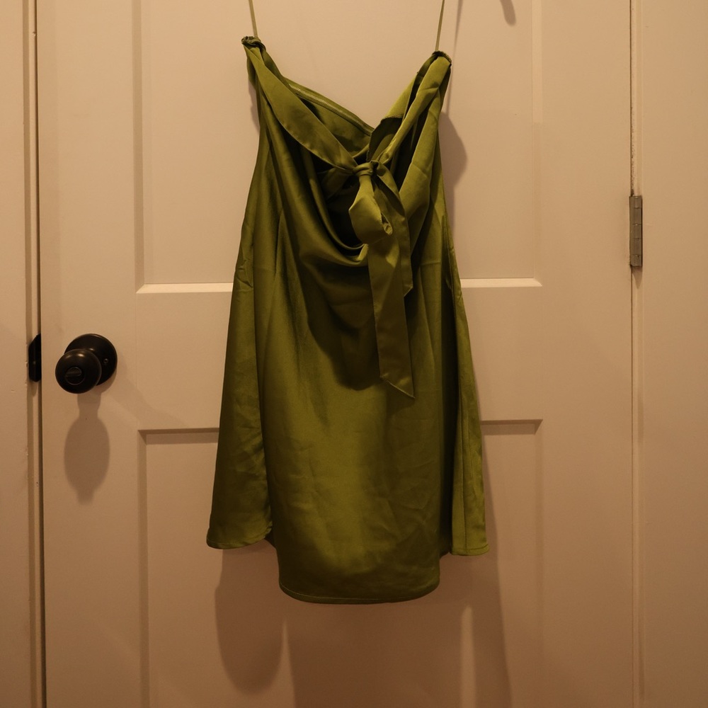 Green strapless Victoria+Sophia dress - Picture 2 of 4